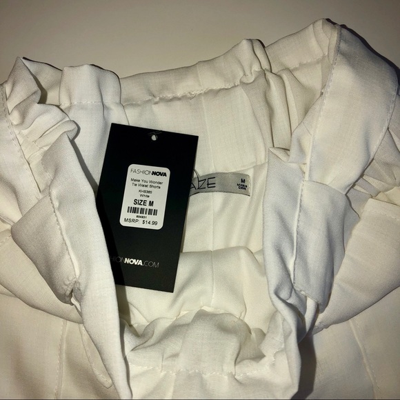 NWT Fashion Nova White Women’s Shorts - Picture 8 of 8